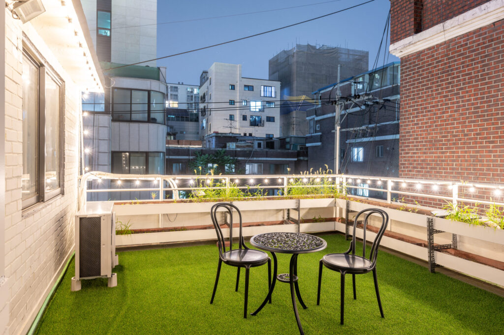 Apartment in seoul Le Cocon rooftop 2 scaled 2